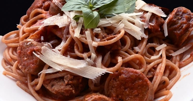 Spaghetti with sausages